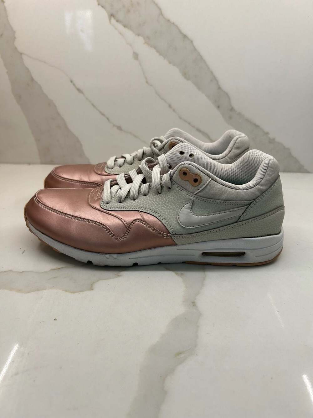 Nike Air Max 1 Ultra SE Bone/Light Bone-Metallic Red Bronze Women's Size 9.5